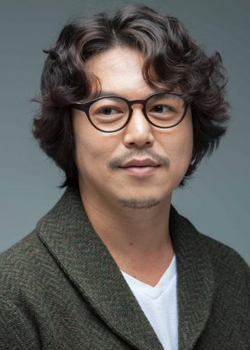 Kim Dae Heung (1977)